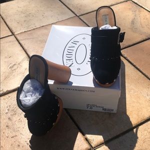 Steve Madden Clogs